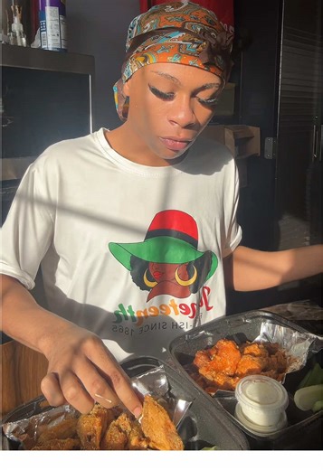 Wingsports bar & grill mukbang 🥰 #mukbang #dl #storytime #ladyofthenight #wing