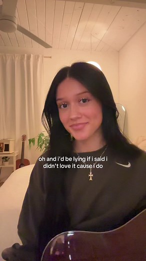 love this songg also presave my next single in bio :) #iloveitiloveitiloveit #bellakay #singing #cover #guitar @Bella Kay