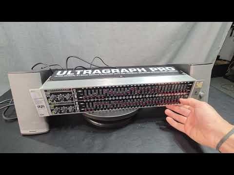 Behringer ULTRAGRAPH PRO FBQ3102HD High-Def 31-Band Stereo Equalizer