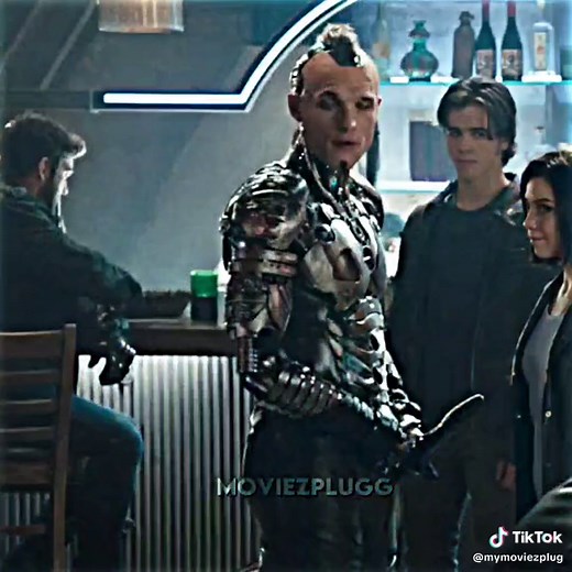Alita Battle Angel Main Character Scene