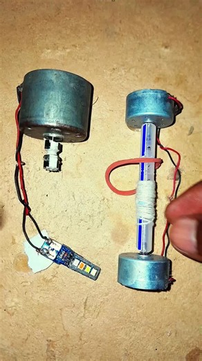 Magnet Spins 775 Armature Driving 2 Generators and 30 LEDs