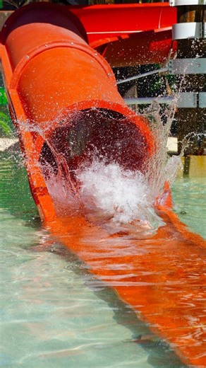 Quaras | Parque Aventura y Acuático on Instagram: "Vacaciones en Quaras ☀️ Viví un día único rodeado de un paisaje imponente, al pie de las sierras, donde el agua, la aventura y la diversión se encuentran. Disfrutá de nuestros nuevos espacios acuáticos: • Nueva pileta con tobogán • Diferentes profundidades para todas las edades • ¡Olas en camino y más toboganes! Mucho antes de lo que imaginás 😉 🎟 Todo con una sola entrada: Sector acuático, temático y aventura, para que no te pier