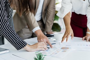 RAID Project Management Guide: How to Use a RAID Log - 2025 - MasterClass