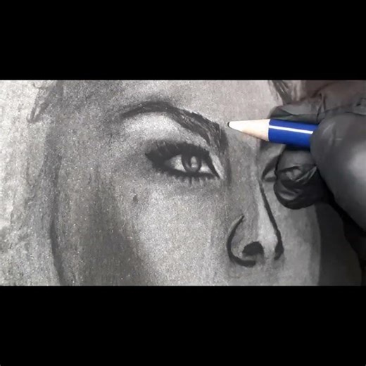 Ritratto realistico a carboncino di Sophia Loren - 25x35 #shorts