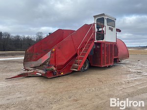 2004 Versa ID1014 Self Propelled Forage Bagger | Agriculture