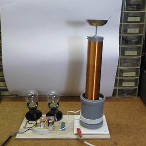 Extremly simple Tesla Coil with only 3 Components