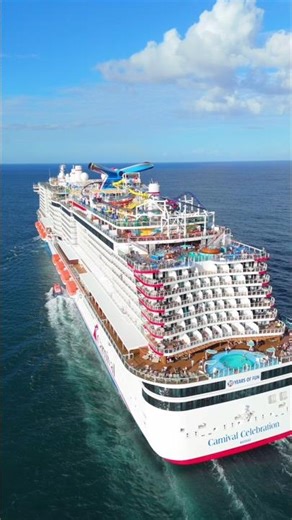 🔵🔴⚪️CARNIVAL CELEBRATION AND PILOT ARE RACING EACH OTHER🏁 #cruiseship #cruisetour #cruise