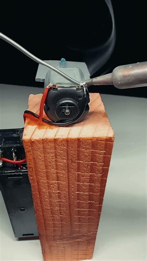 DIY Laser Pointer Tutorial #diyhacks #engineering #diy