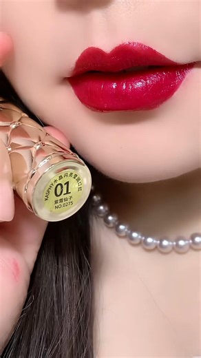 Magic Glitter Lipstick Turns Into Glossy Red 💄✨