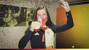 🥇 Denise Herrmann hat sich mit dem Wechsel vom Langlauf zum Biathlon eine neue Herausforderung gesucht und ist nun endlich am ersehnten Ziel: OLYMPIASIEGERIN. Das bleibt man für immer. 😍 _____ #MedalMove #adidas #MeinWeg #TeamD #Olympics #WirfuerD #ImpossibleIsNothing | DSV Biathlon | Team Deutschland