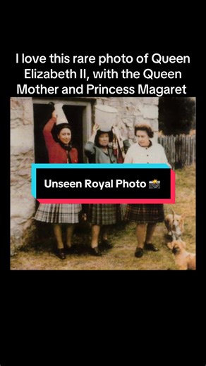 A wonderful rare photo of Queen Elizabeth II with her mother and sister having fun in Scotland 🏴󠁧󠁢󠁳󠁣󠁴󠁿 Have you seen this photo before? #thequeen #royals #royal