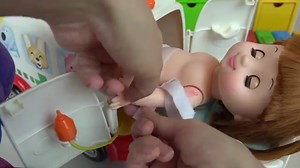 Baby doll Dolphin swim and Surprise eggs Slime Shellfish bath toys