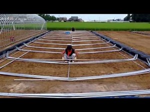 モリシタのＤ６ハウス（間口６ｍ、25.4φ）農業用ビニールハウスの建て方 ①アーチパイプを揃えて立てる