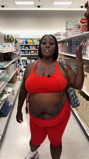 ZOOM CLASS! See you February 8th at 9 pm eastern standard time! To sign up on IG click the link in bio and Facebook just click here 👉🏾👉🏾👉🏾https://stan.store/kiaracheney/p/from-content-to-cash-9sv3burz