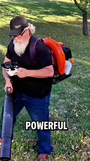 Backpack Gas Leaf Blower #lawncare #landscaper #leafblower #tiktokshopspringglowup #tiktokshopcreatorpicks @VEVOR Automotive Store