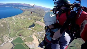 Couples that skydive together stay together! It's always great to do things with your partner and this couple were lucky enough to share their skydive experience even while they were in the air. | Nzone Skydive Queenstown