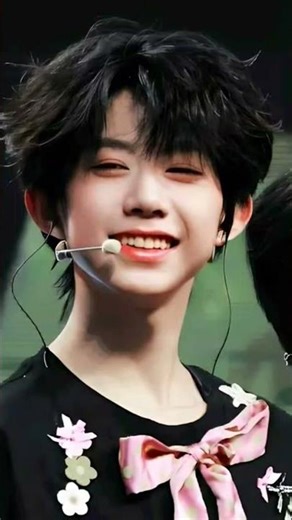 ‪@TFFAMILY_Official‬ #tf家族登陆计划生于火焰演唱会 #tfyihang ‪@TF家族_四代‬