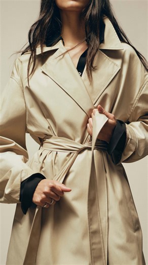 Return to fall. Return to simplicity. A new approach to all-day dressing. | Calvin Klein