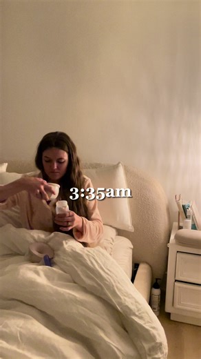 3:00am pumping session 🍼 #breastpump #breastmilk