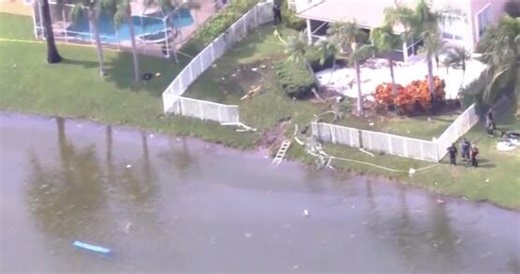 Two people die from plane crash in Coral Springs