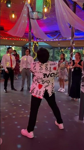 Epic sax guy is epically saxophoning the wedding #epicsaxguy #saxophone #saxophonemusic #wedding