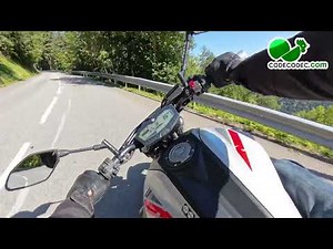 Permis Moto : Démo de la Trajectoire de Sécurité à Maîtriser