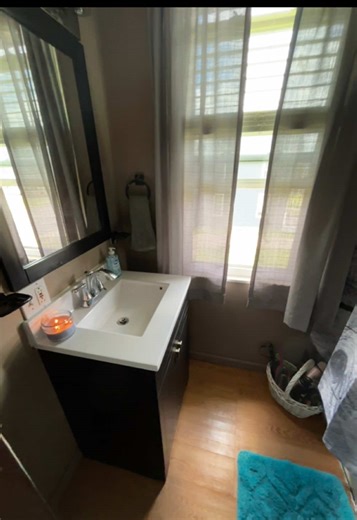 Master Bathroom Deep Clean before & after 🧼🫧🧹🧺 So refreshing! Located in the Cincinnati Area #housecleaning #housecleaner #springclean #Cleaningbusiness