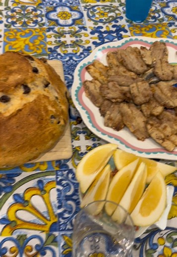 Sardine fillets pan fried, quick & easy ❤️childhood memory I used olive oil & heated the oil before adding the sardines. @User01738397: How do you make the sardines ? #sardines #sardinefillet #seafood #italian #italianfood