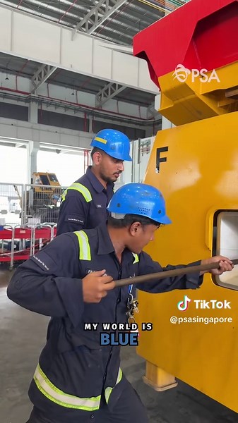 🎥 Inspired by our everyday operations that power global trade, here is #TeamPSA's cinematic take on PSA in red, green, blue and yellow. What is your cinematic take on PSA? 📸 #PSASingapore 𝙋.𝙎: 𝙎𝙥𝙤𝙩𝙩𝙚𝙙 𝙫𝙞𝙨𝙪𝙖𝙡𝙨 𝙤𝙛 𝙤𝙪𝙧 𝙏𝙪𝙖𝙨 𝙋𝙤𝙧𝙩? 𝙄𝙩 𝙩𝙪𝙧𝙣𝙨 𝟯 𝙩𝙤𝙢𝙤𝙧𝙧𝙤𝙬! 🥳🎉