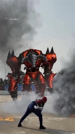 Spider-Man Fights Iron Robot to Save the City