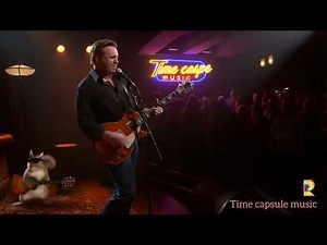 Tap the capsule ( jukebox) 50’s