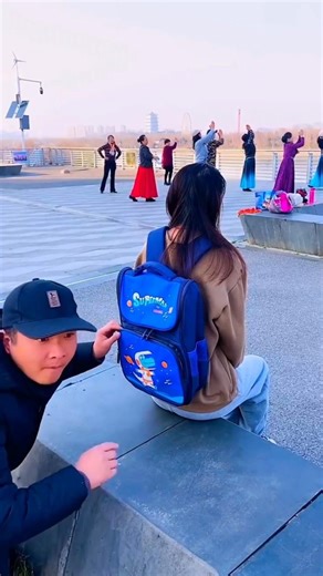 😨 Thieves Failed After Seeing This Secret Anti-Theft Backpack Trick 🎒🚫