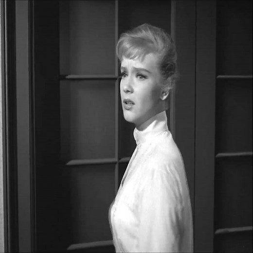 S01e34 The After Hours — The Twilight Zone — 10 giu 1960 - sHORT 241