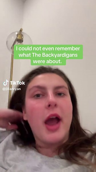 He was a blue beta fish and goldy was obviously a goldfish #childhoodpets #backyardigans #genz