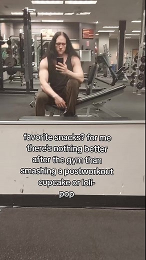#alt #goth #longhairmen #menwithlonghair #muscle #gym #muscular #longhair #gothtok #alttiktok #emoboy #gothic #gothguy #emo #alternative #metalhead #metal