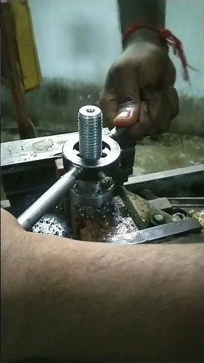 External Thread cutting by die process| ITI | Machinist |