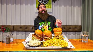 I'm a big fella and there's no way I could eat that! | The Boardwalk Belly Buster | BeardMeatsFood