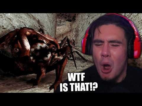 GIANT CENTIPEDE CHASES GROWN MAN WHILE HE SCREAMS