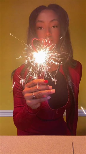 Anjayl (@thequeenjellly)’s videos with original sound - your audio plug