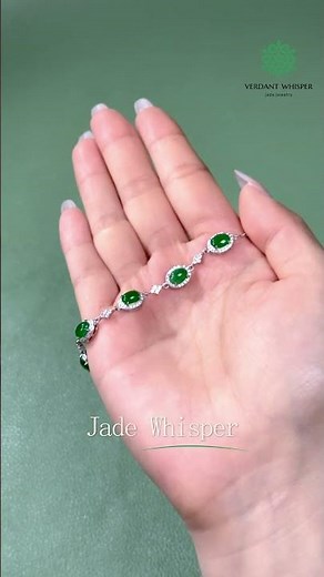 Jadeite Bracelet Try-On | Vivid Green Cabochons + Sterling Silver #jadeitebracelet