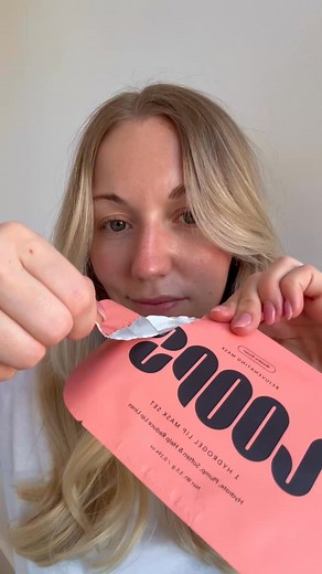 Meet the Weekly Reset Rejuvenating Lip Mask 💋 ✨ Ultra hydrating and smoothing ✨ Promotes plumping and fills lip lines ✨ South-Korean formulated | LOOPS