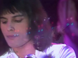 Bohemian Rhapsody - Queen | 𝖙𝖍𝖗𝖊𝖊𝖑𝖊𝖆𝖋𝖘