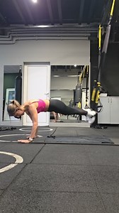 This TRX core finisher hits different. Core finisher from today’s workout 🔥 TRX Pendulum Swing TRX Pendulum Swing Freestyle (what a killer one 😮‍💨 - inspired by Carla De Peuter & Atoosa Moradinezhad ) TRX Stir the Pot Not long. Not fancy. Just brutal in the best way. 😉 Save it for your next session 🖤💛 ---------- Finisher-ul de core, din antrenamentul de azi 🔥 TRX Pendulum Swing TRX Pendulum Swing Freestyle (ce exercițiu criminal - inspirat de Carla De Peuter & Atoosa Moradinezhad) TRX Sti