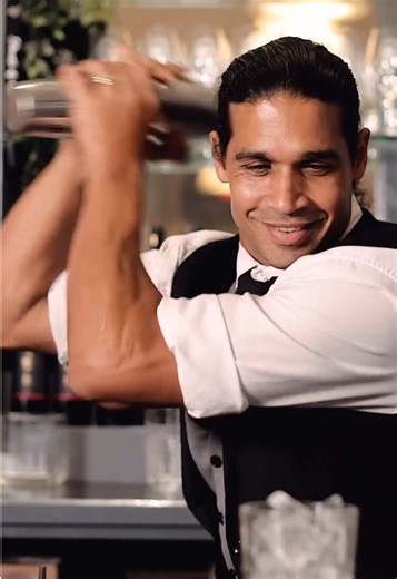 From the slow pour to the perfect garnish — every detail crafted with intention, precision, and pure artistry. 🎥✨ Proud to film, create, and edit this cinematic cocktail moment for a local restaurant elevating the mixology experience. 🍸🔥 #CraftCocktails #MixologyArt #CinematicBartending #DrinkCreators #MixologyVibes