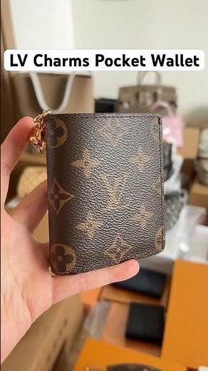 Louis Vuitton Charms Pocket Wallet #lv #lvbag #louisvuitton #wallet #bag #luxurybag #luxury #fashion