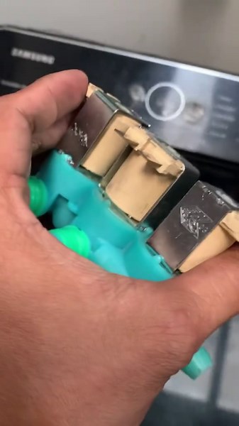 Wala namang crack yung water valve pero sira!💔 - Repair and cleaning dito kame niyan sa Paranaque city