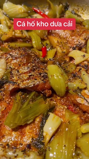 Cá hố kho dưa cải - Món ngon từ biển