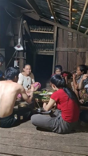 กับบ้านเฮากินข้าวพร้อมคอบคัว🏡❤️🥰 #สาวนาง