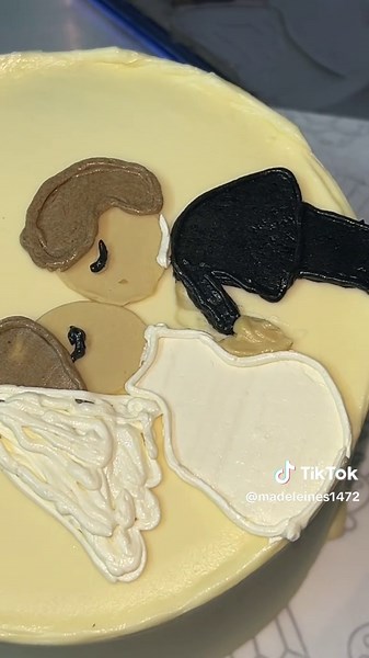 Creative Cake Decorating Ideas for Weddings