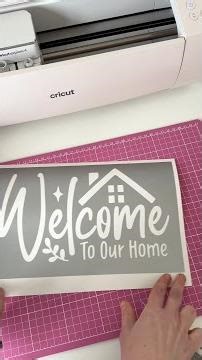 How to Make a Vinyl Stencil with Cricut 🪵 | Wooden Sign DIY